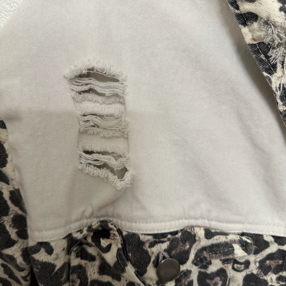 Leopard Print Button Up Women’s Jacket - image 3